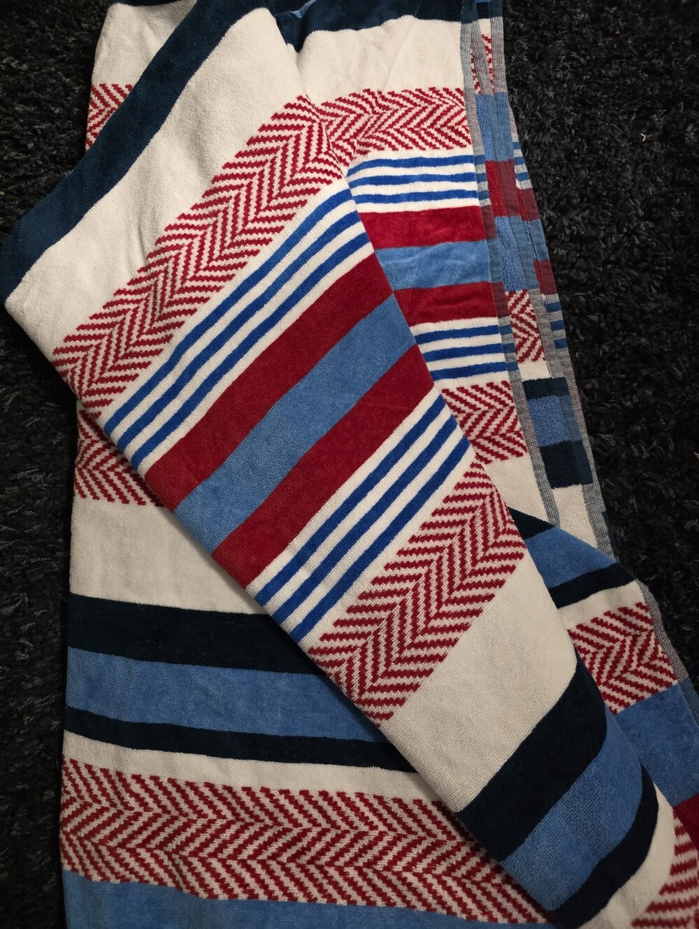 ⛱️​GIANT 72x84 Red/White/Blue Beach Towel Blanket - Family Size XL🌊